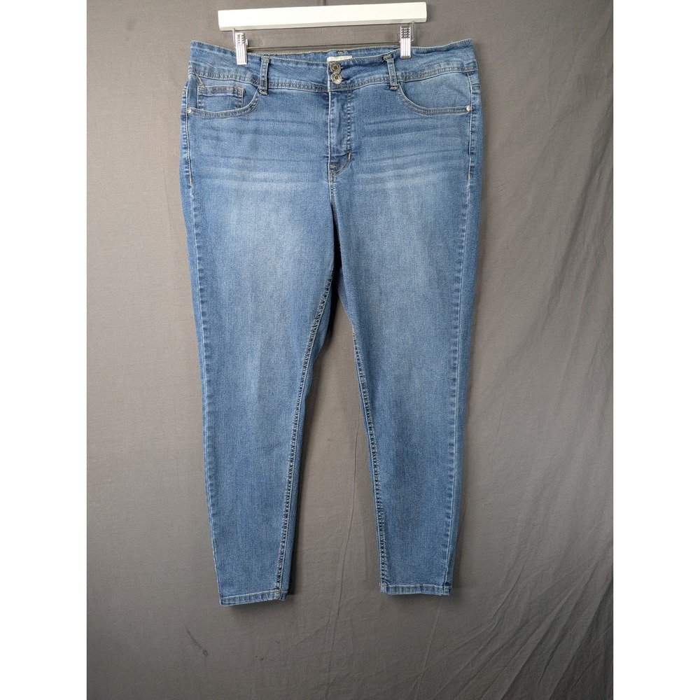 Angels Forever Young Womens Plus Size 18W Curvy Skinny Blue Jeans 5921